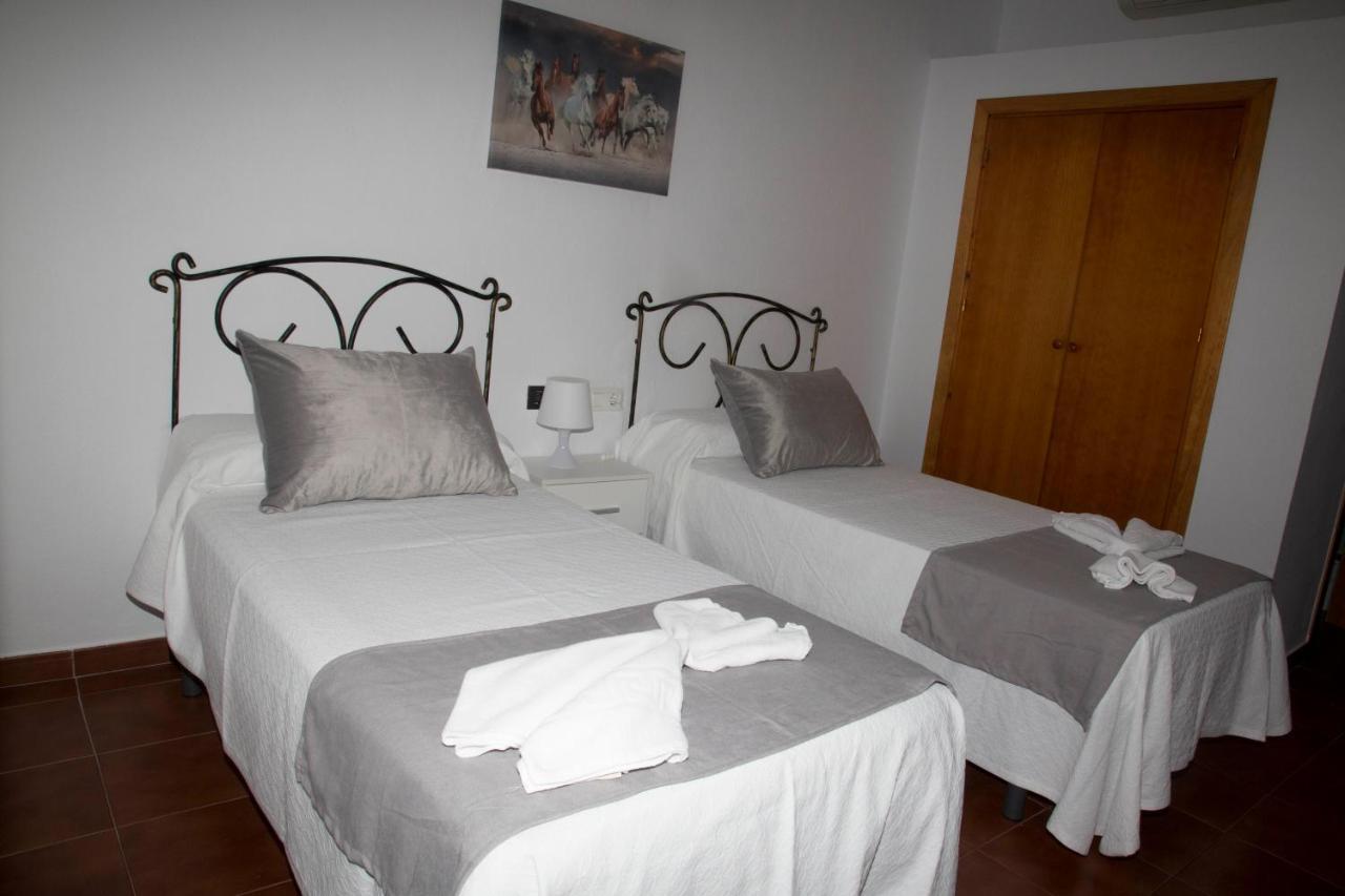 Hostal Cafeteria El Mero Захора Екстериор снимка