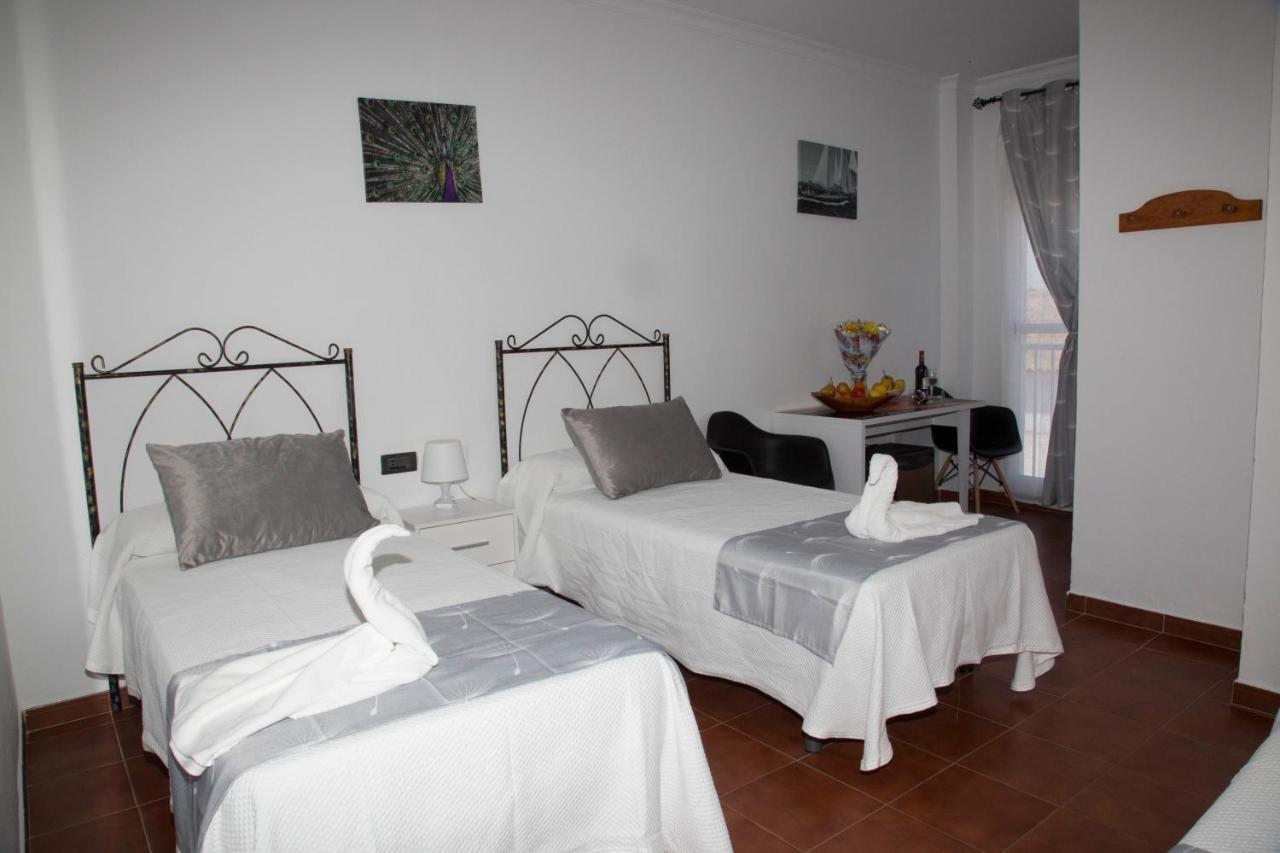 Hostal Cafeteria El Mero Захора Екстериор снимка