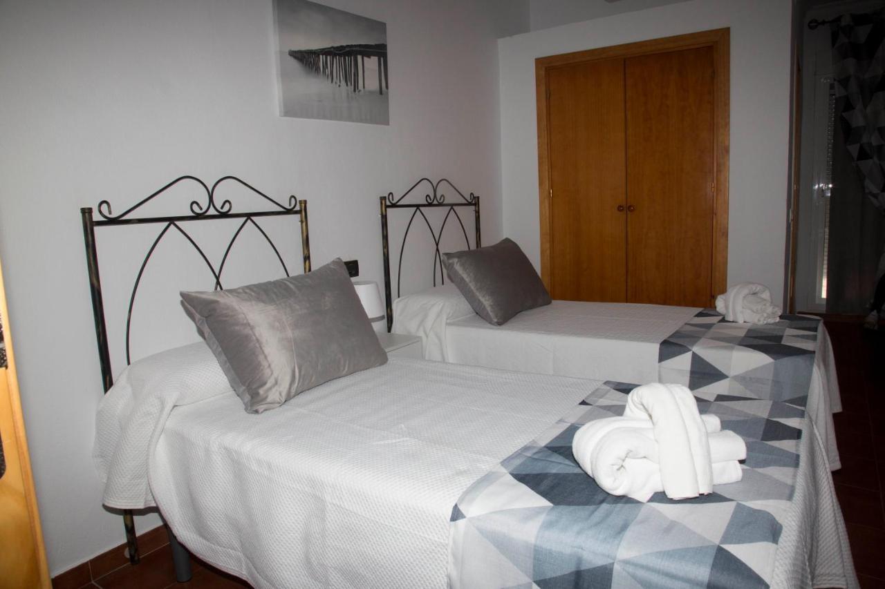 Hostal Cafeteria El Mero Захора Екстериор снимка