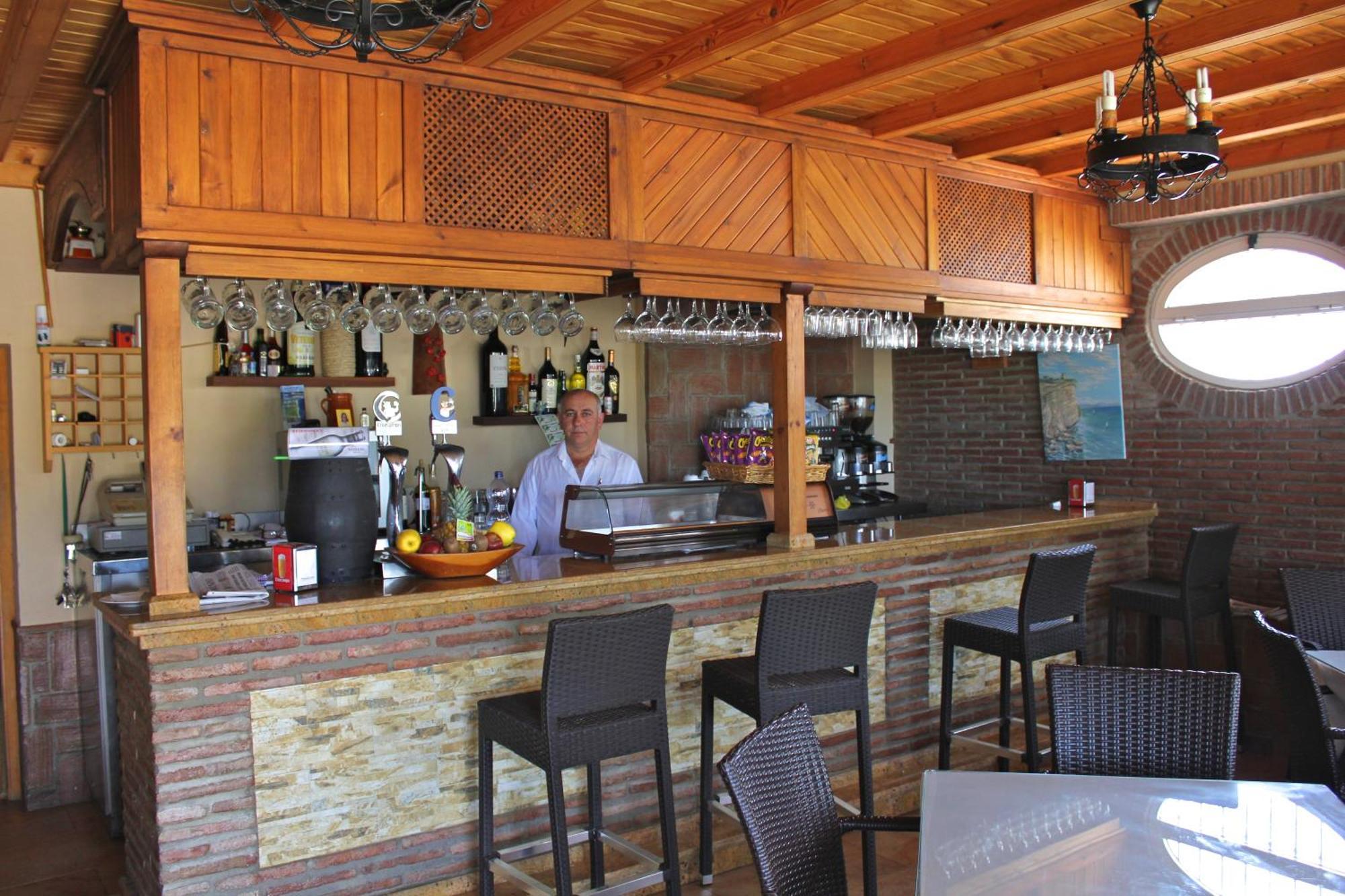 Hostal Cafeteria El Mero Захора Екстериор снимка