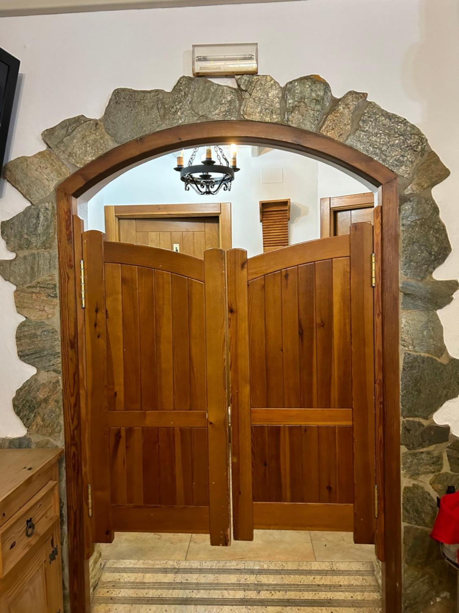 Hostal Cafeteria El Mero Захора Екстериор снимка
