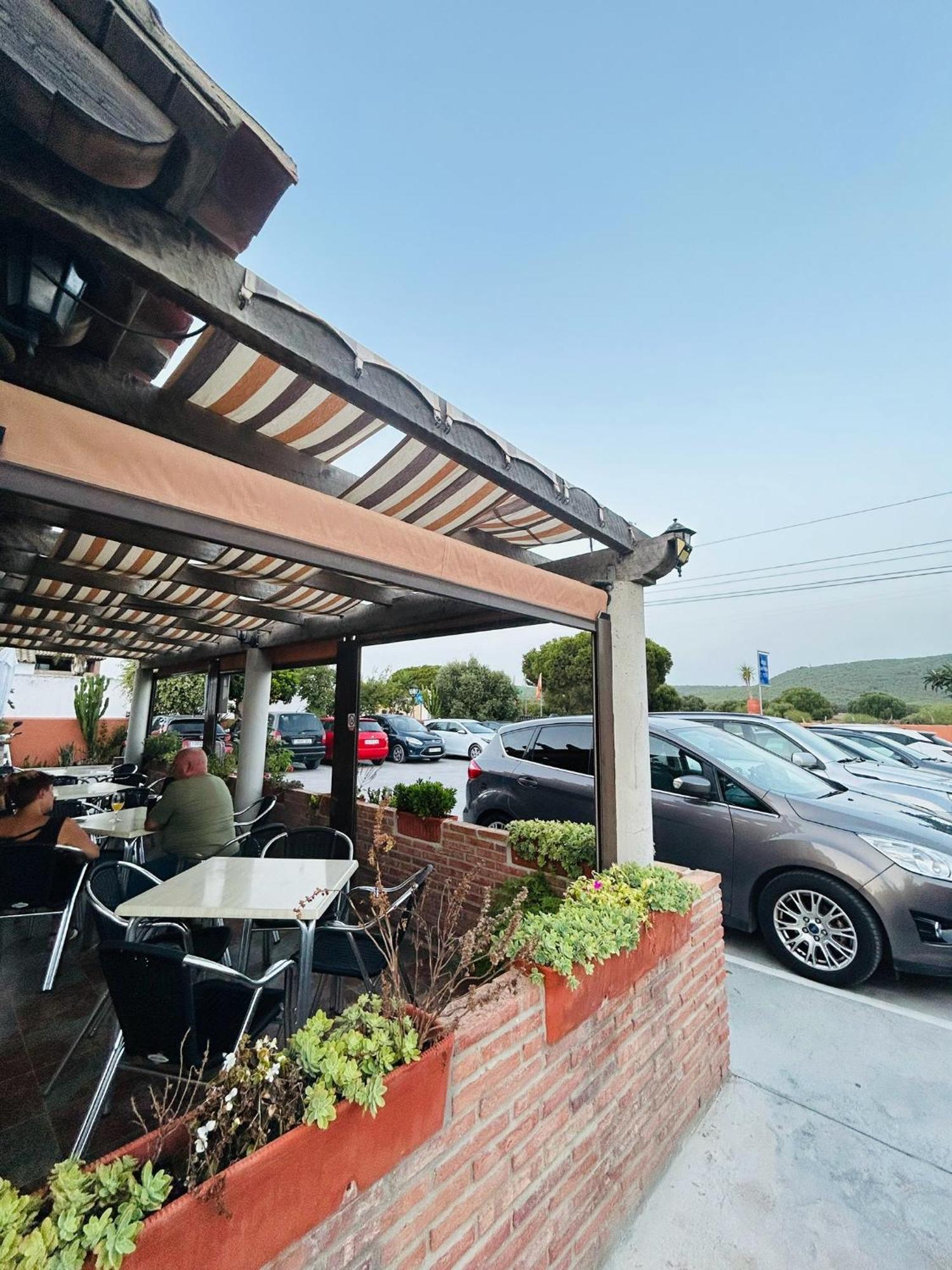 Hostal Cafeteria El Mero Захора Екстериор снимка