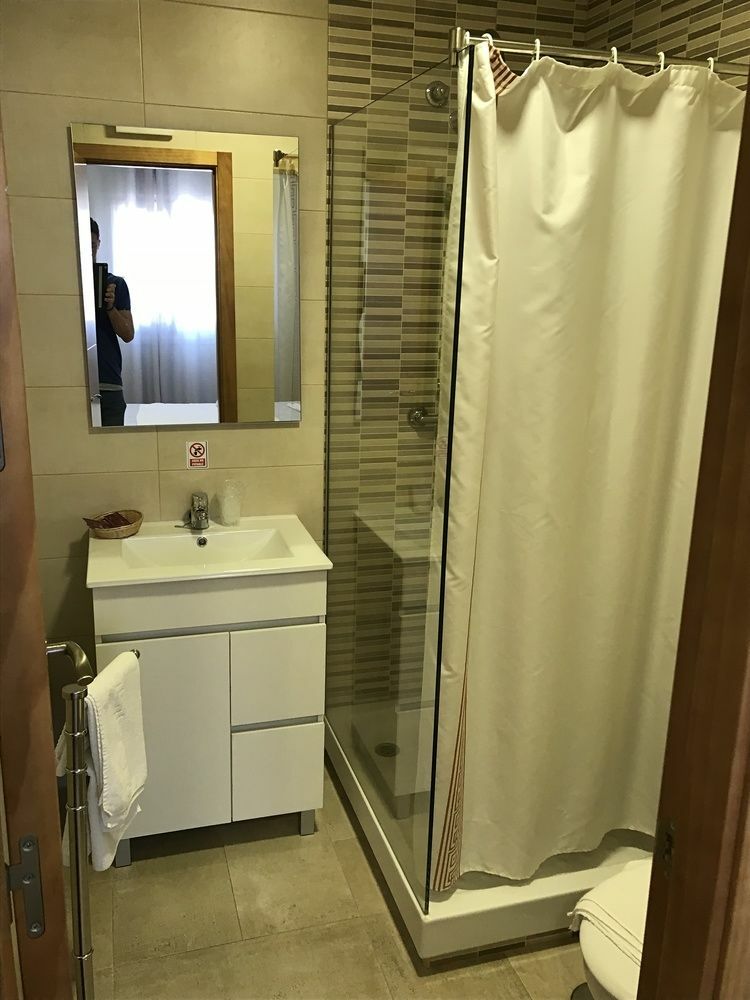 Hostal Cafeteria El Mero Захора Екстериор снимка