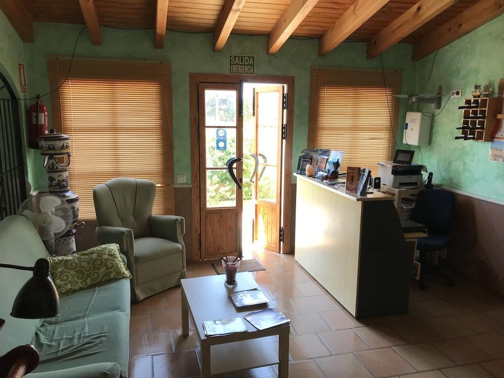 Hostal Cafeteria El Mero Захора Екстериор снимка